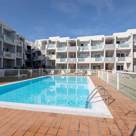 Urban Sun 332 Pool By Holidays Apartment *